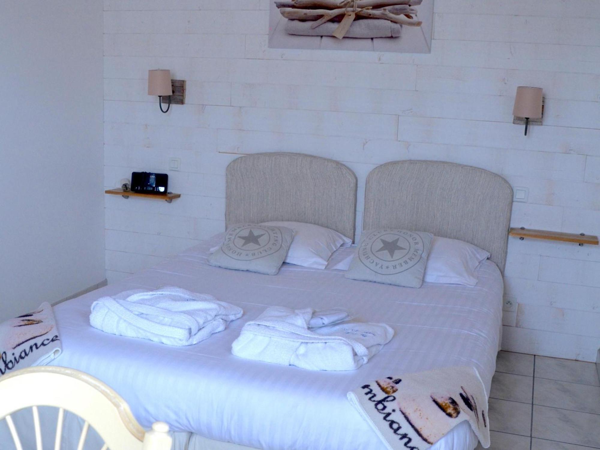Locations De Vacances Le Clos Rhea Saint-Martin-de-Ré Room photo